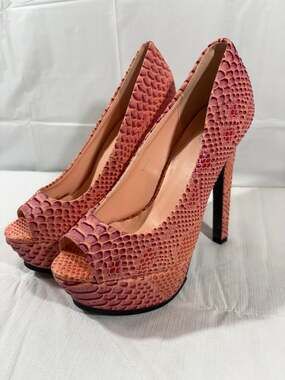 Charlotte Russe Women’s Size 8 Pink Faux Snakeskin Platform Peep Toe High Heels
